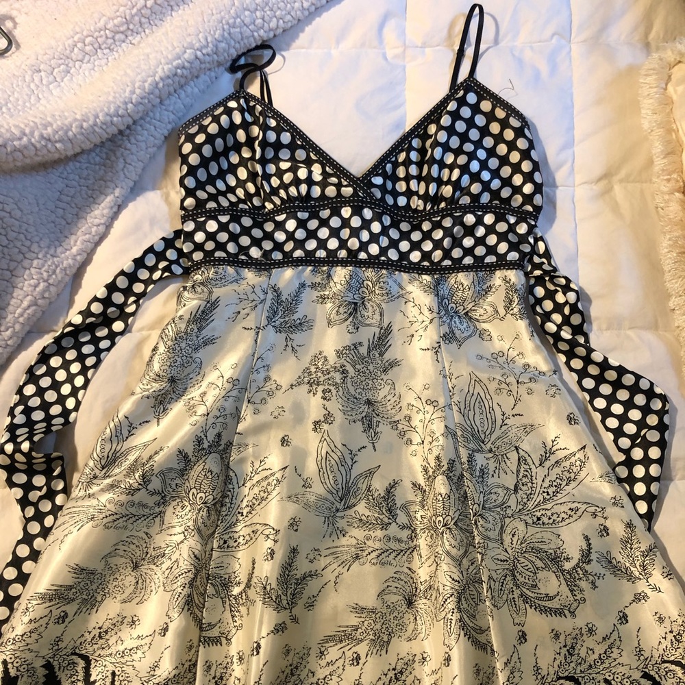 🌟3/30 ~ Silky Floral Dress - Forever (black & white)